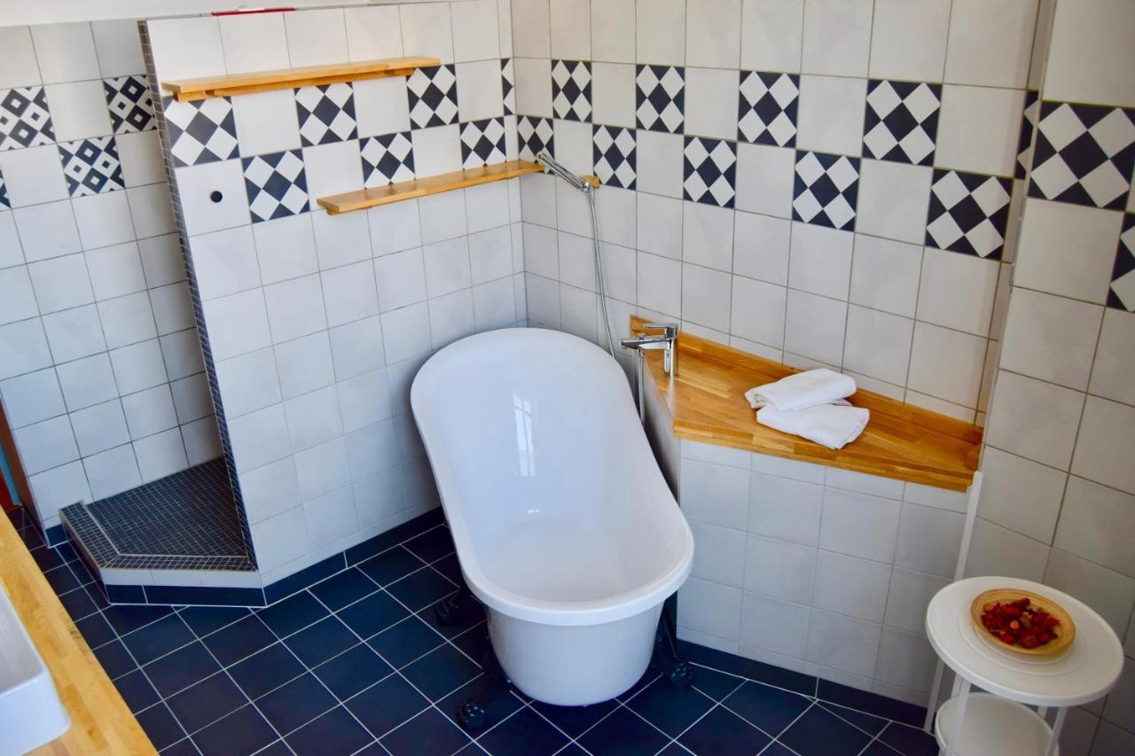 Chambres D'Hotes Le Clos Des Marronniers Douvres-la-Délivrande Exteriör bild