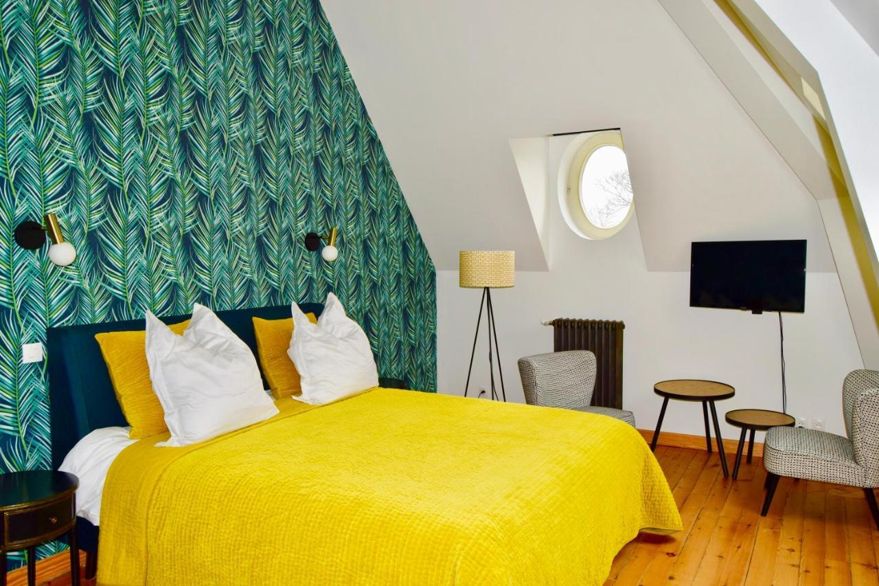Chambres D'Hotes Le Clos Des Marronniers Douvres-la-Délivrande Exteriör bild