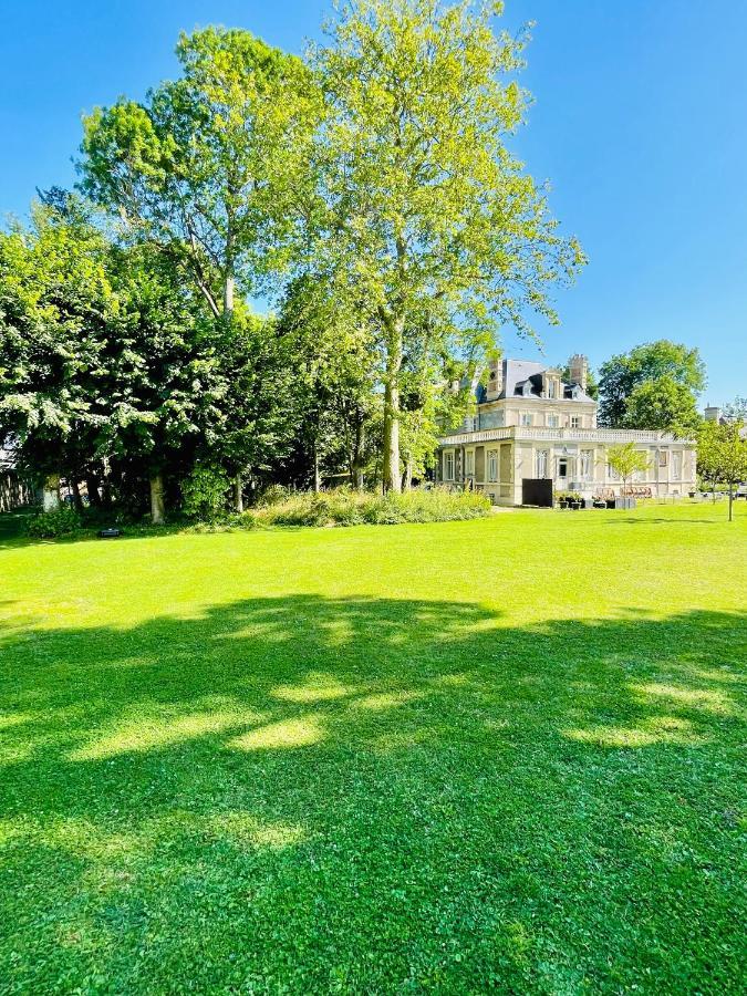 Chambres D'Hotes Le Clos Des Marronniers Douvres-la-Délivrande Exteriör bild